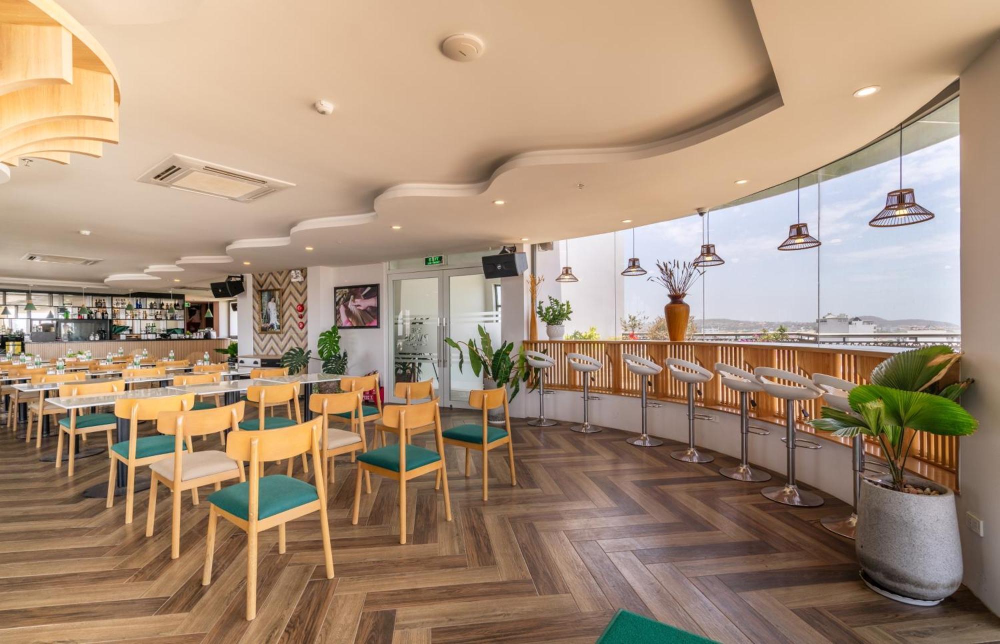 The Palms Hotel By Hmg Phan Thiet Exterior foto